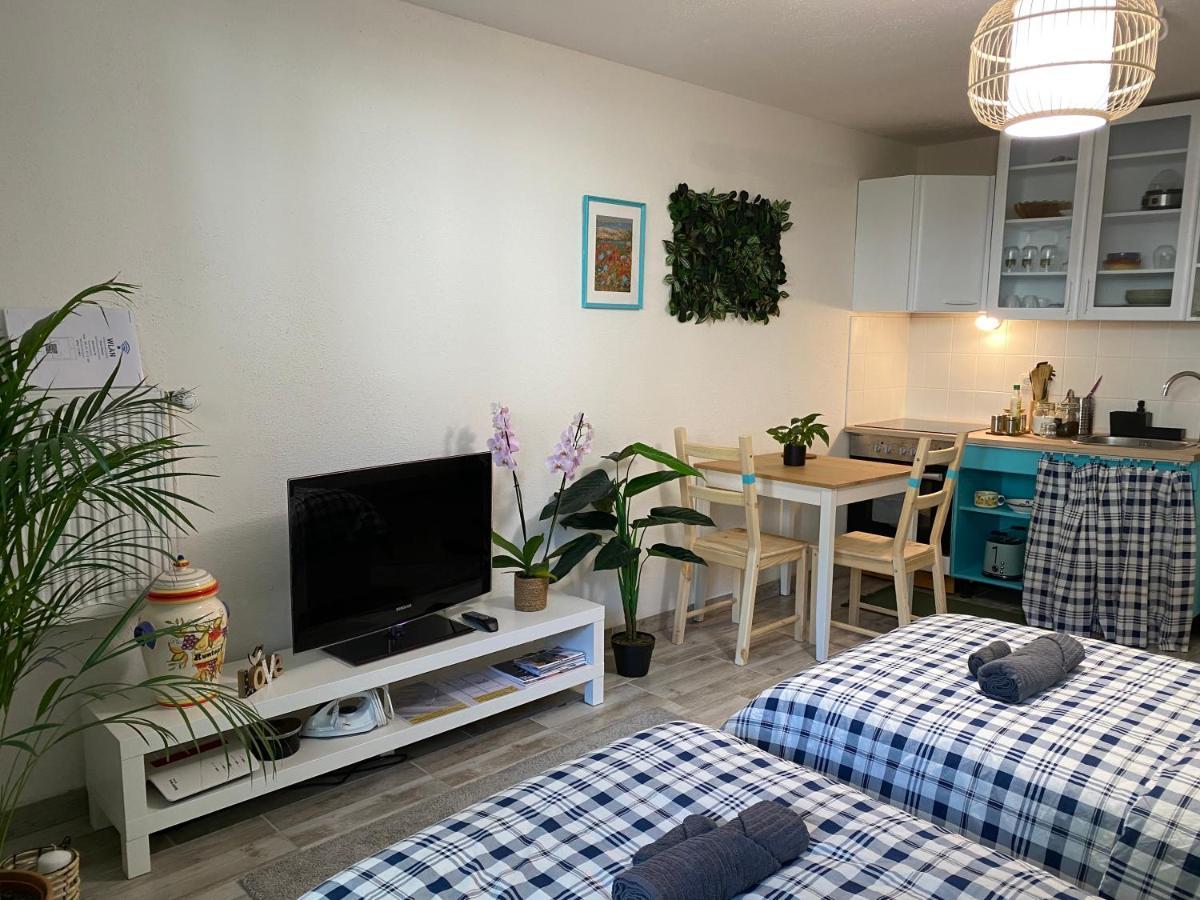 Sweet Home Apartment Hannover West - Contactless Check-In Eksteriør billede
